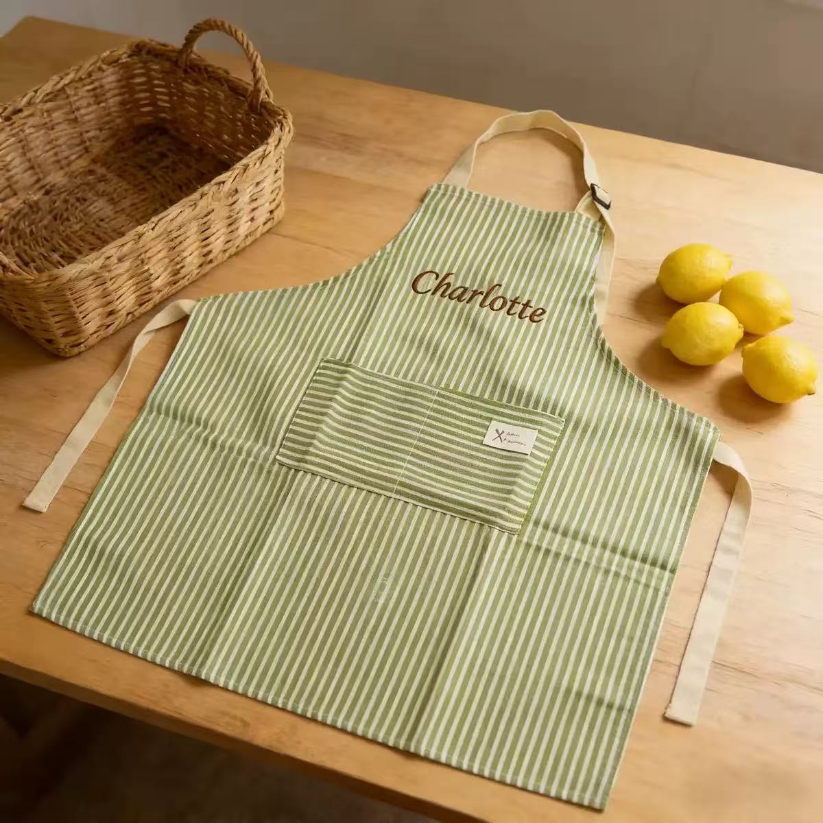 Custom Name Embroidery Apron,  - огляд і ціна Embroidery Name Designs