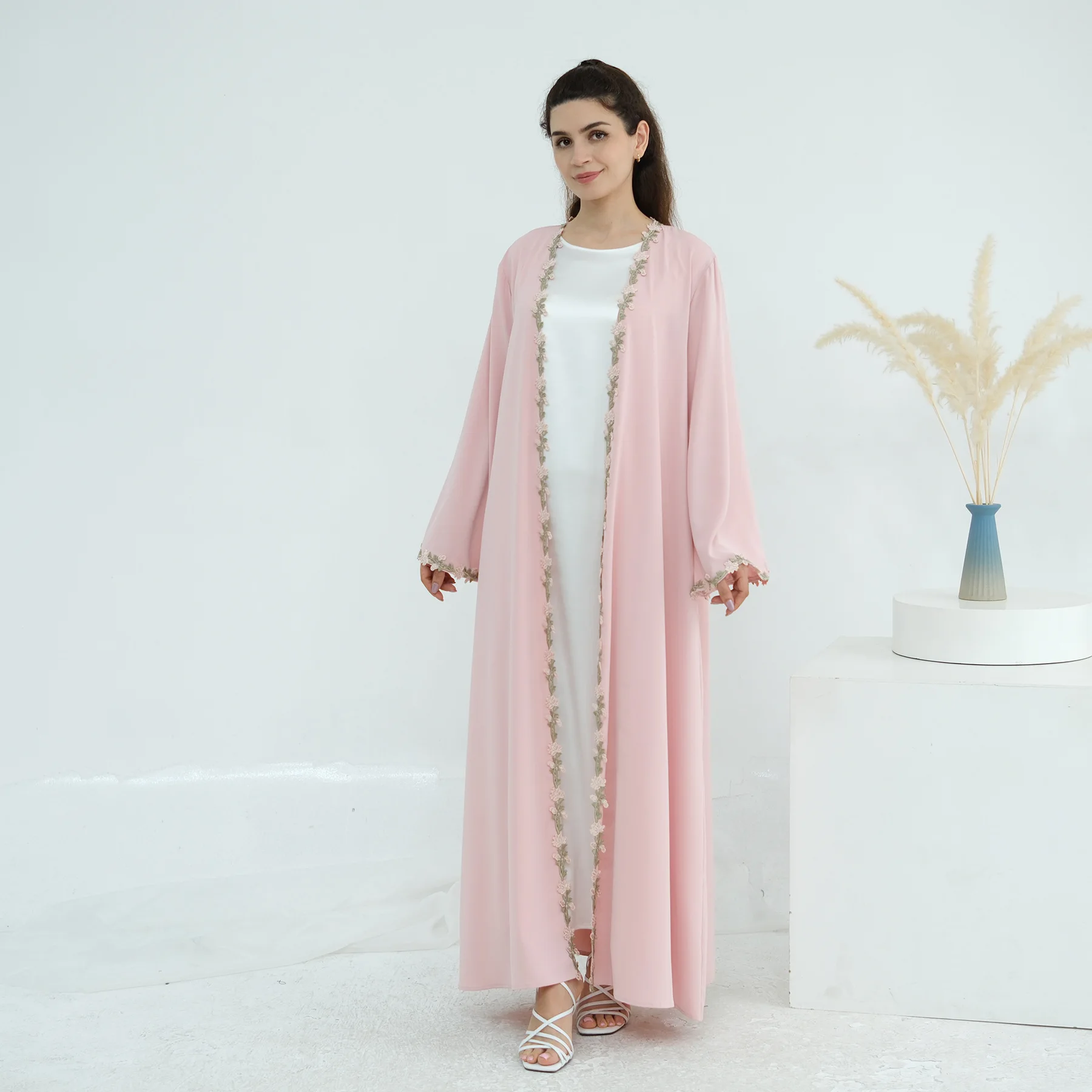 Dubai Open Abaya Muslim Hijab  - огляд і ціна Embroidery Kebaya