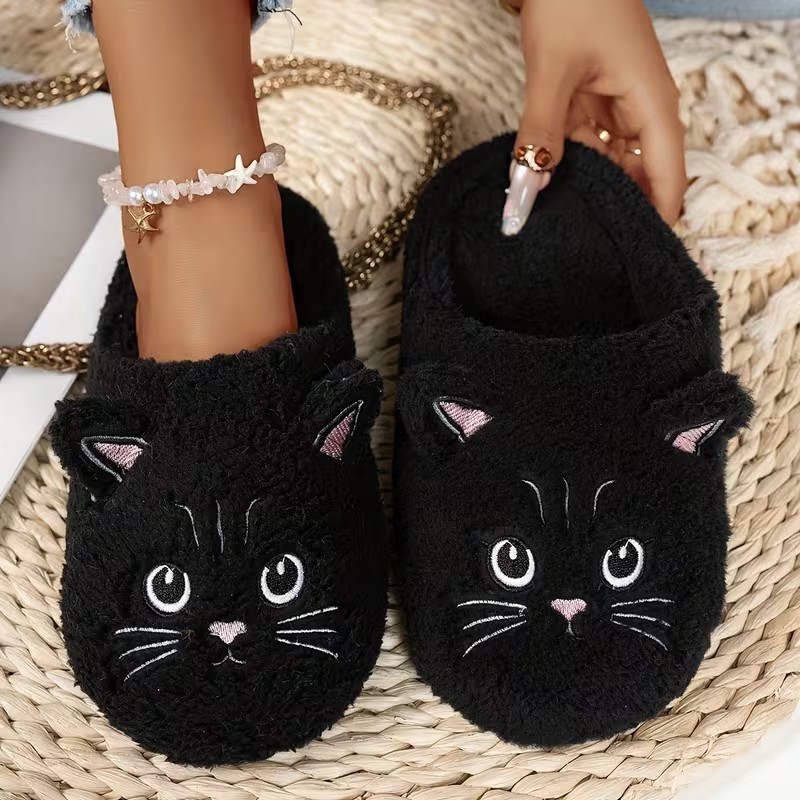 Cozy Unisex Plush Slippers wit - огляд і ціна Embroidery Cat